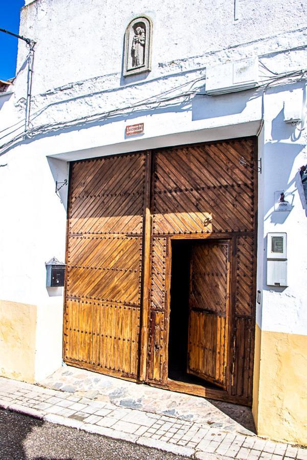 Casa Rural Los Gaitanes Valverde de Leganés Extérieur photo