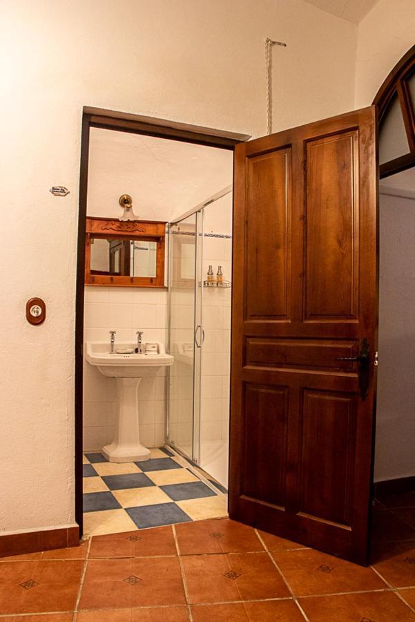 Casa Rural Los Gaitanes Valverde de Leganés Extérieur photo