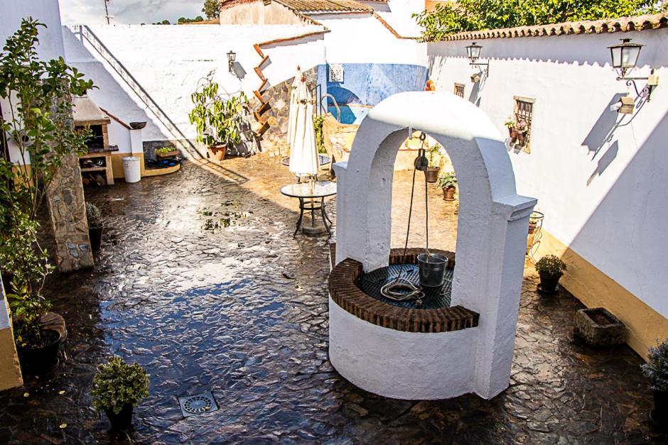 Casa Rural Los Gaitanes Valverde de Leganés Extérieur photo